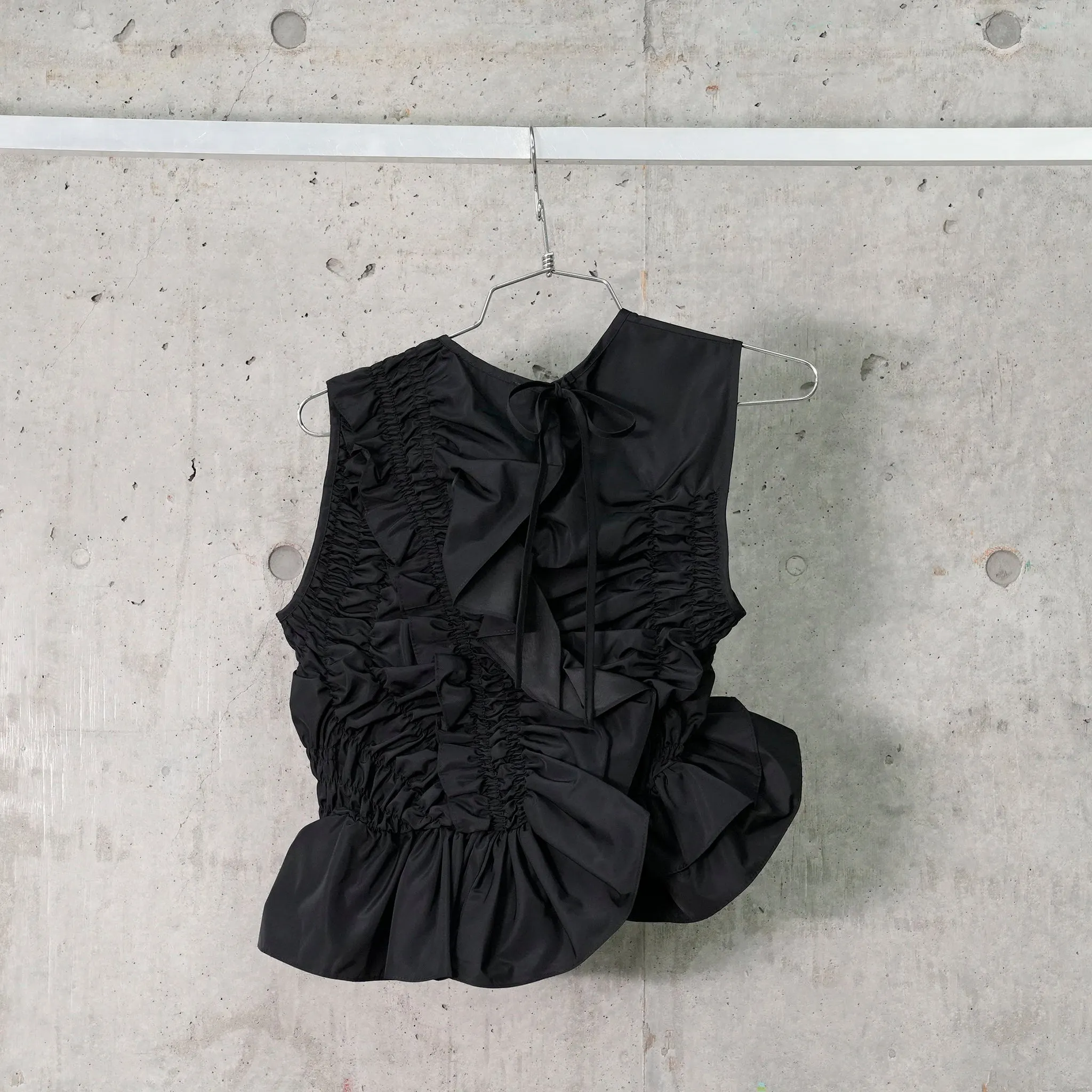 GEO TOP RECYCLED FAILLE / BLACK