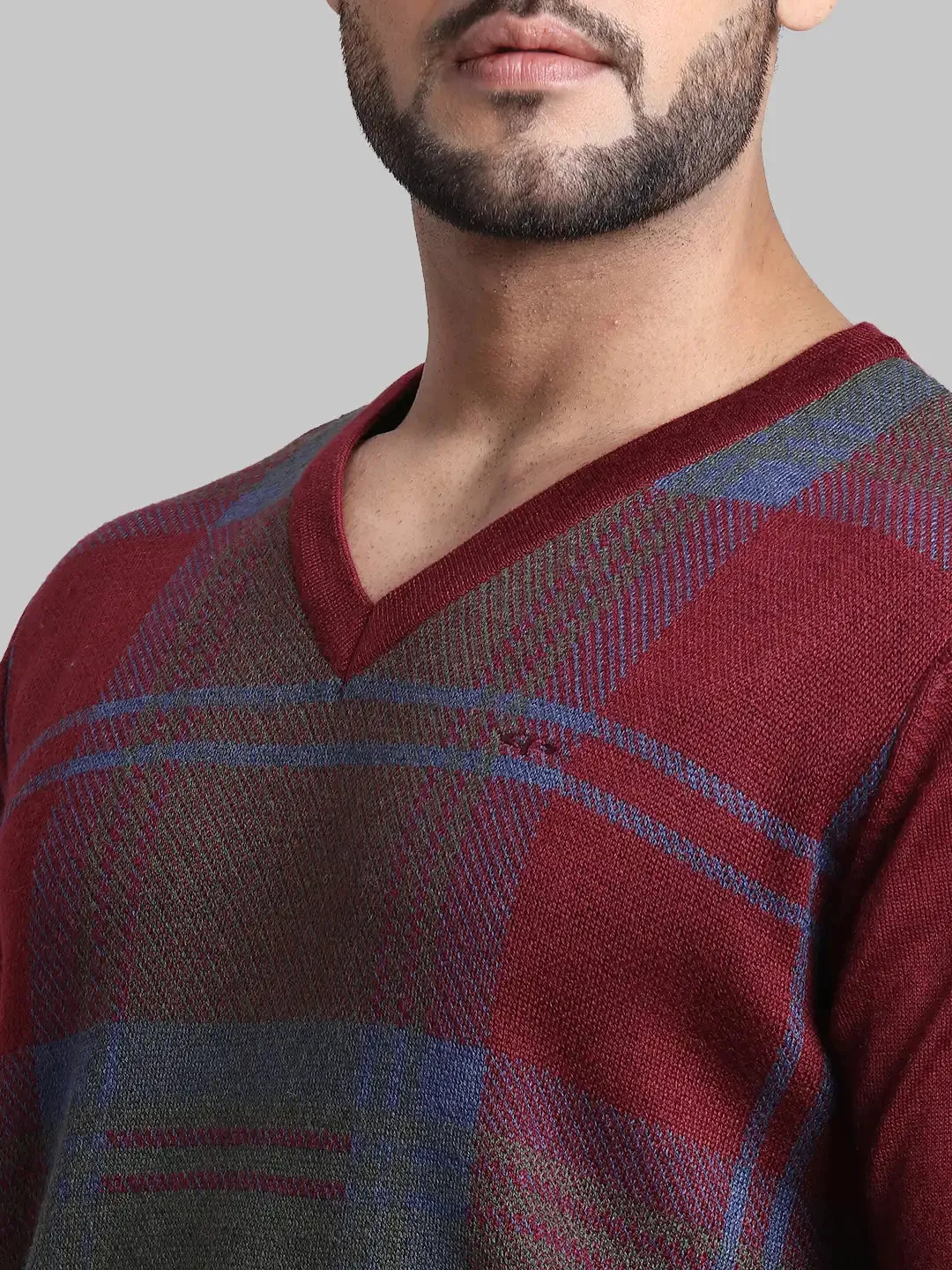 Men Maroon Tailored Fit Jacquard Acrylic Wool Blend Full Sleeve V Neck Collar Sweaters