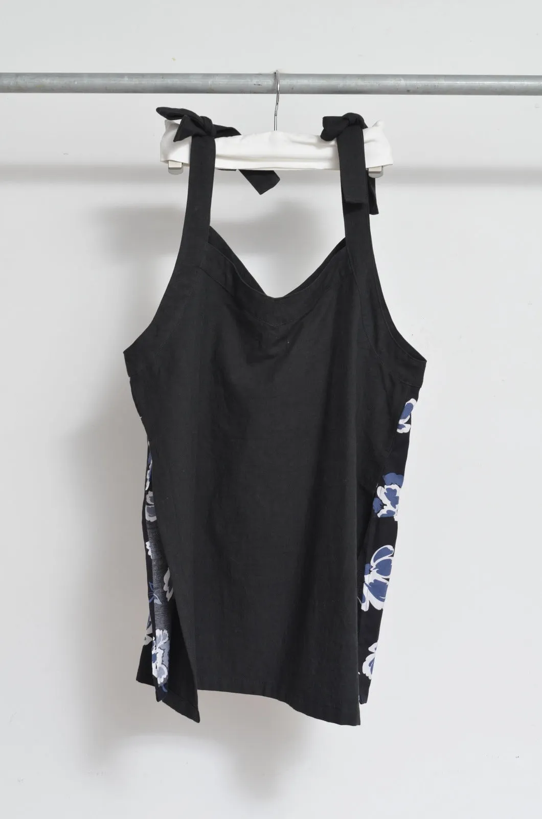 V-NECK TANK_LONG_LINEN 01/BLACK